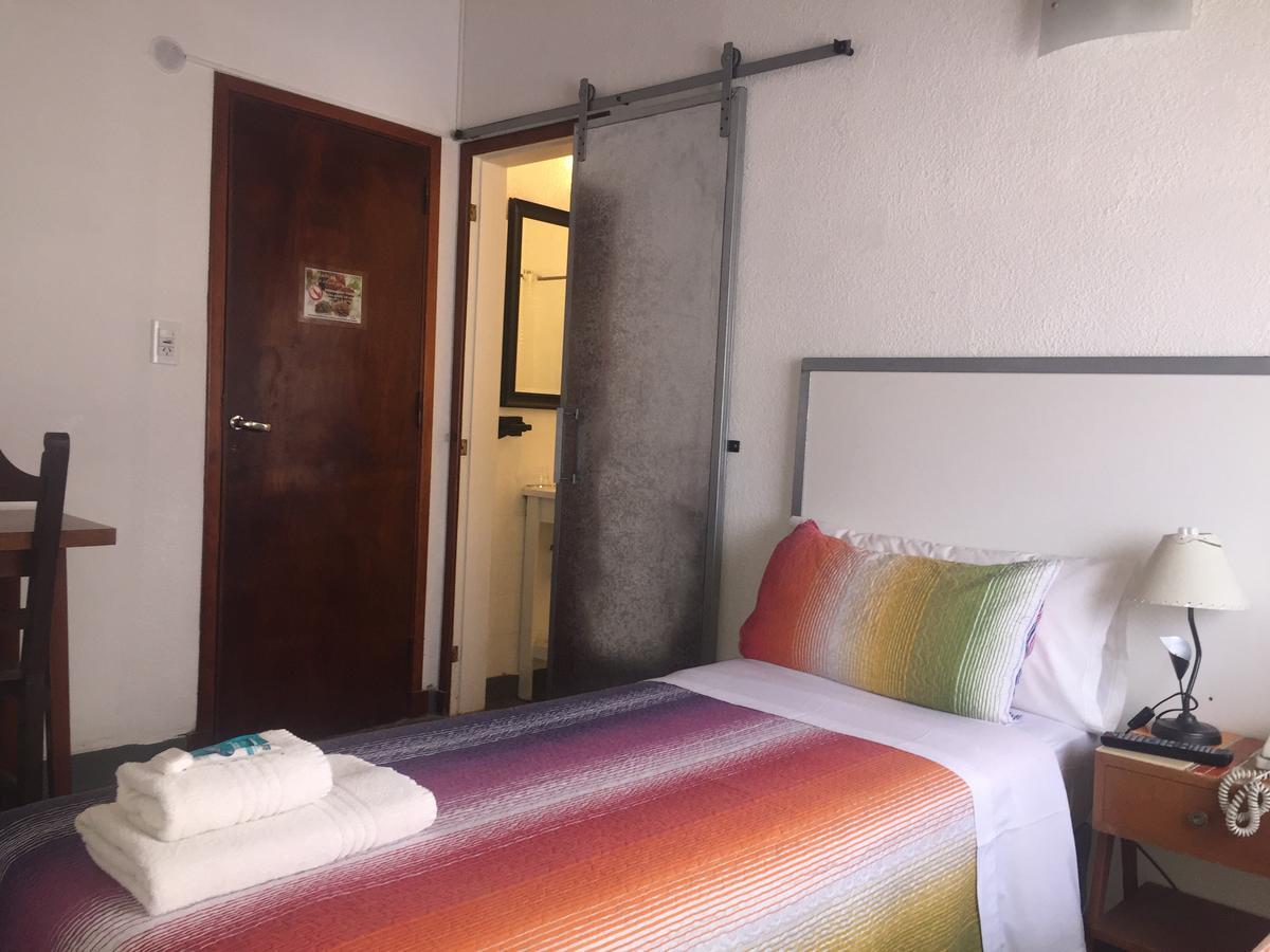 Hotel Berlin Pinamar Exterior photo